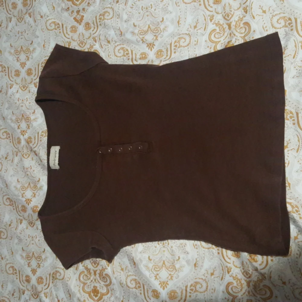 Tops - Picture 3 of 5
